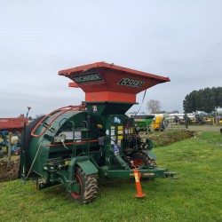 Embolsadora de grano entero marca Richiger mod. r 990