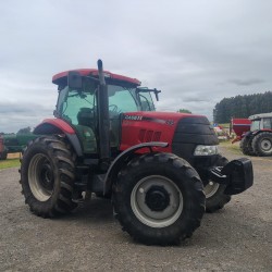 Tractor 4x4 con cabina marca case modelo Puma 155