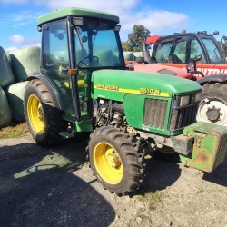 Tractor 4x4 Frutero marca John Deere modelo 5510N