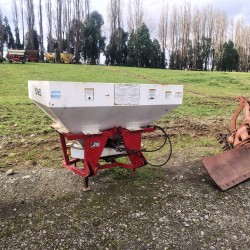 Tolva fertilizador doble disco marca Yomel modelo 1050