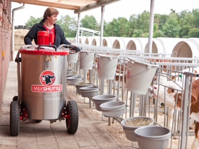 Urban MilkShuttle: La Máquina Revolucionaria para la Alimentación de Terneros